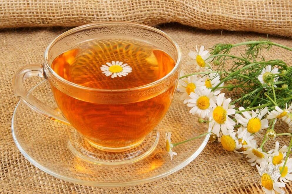 Decoctions based on chamomile and other useful plants in the diet of patients with varicose veins